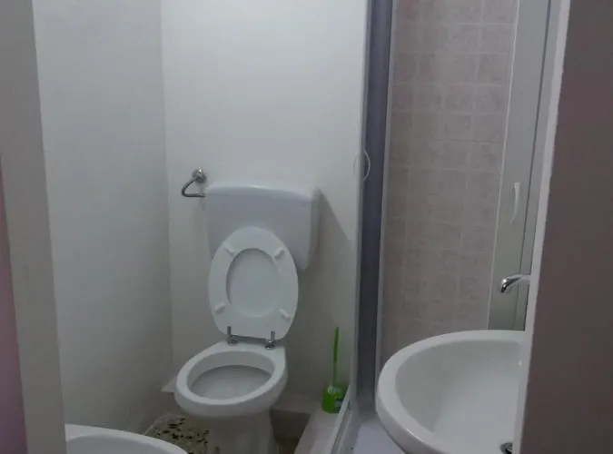 Desire'- Le Caprice Pensionat